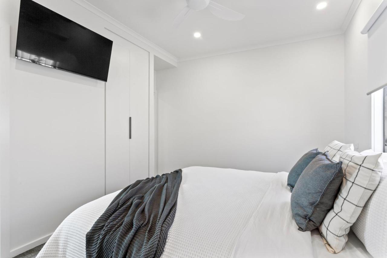 Port Lincoln Beachfront Apartments Buitenkant foto
